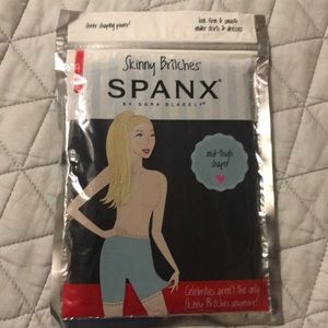 Spanx - NWT Skinny Britches- Mid-thigh shaper